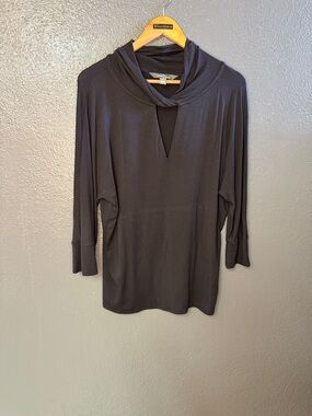 Stitch Fix Market & Spruce Black Long Sleeve Keyhole Neck Top